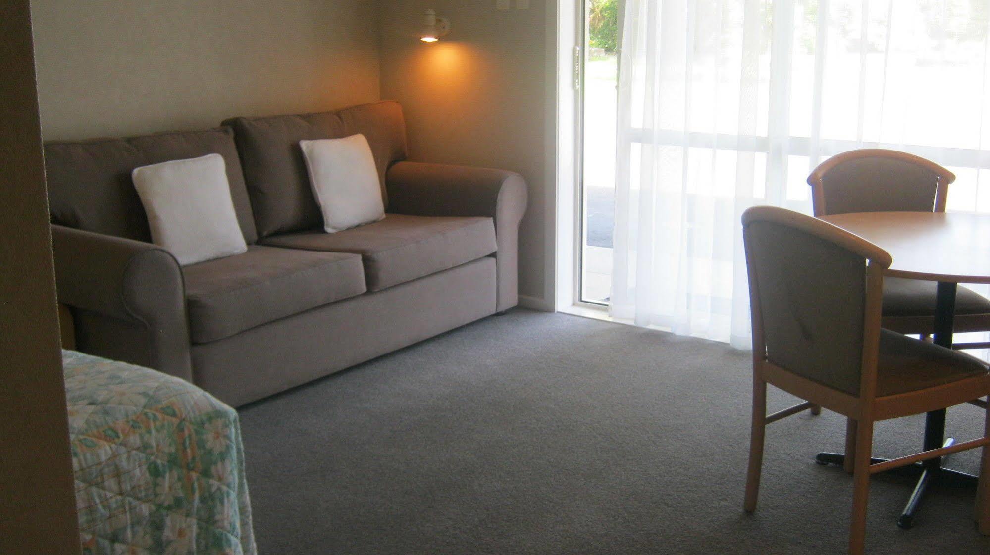 Broadway Lodge Motel Стратфорд Экстерьер фото