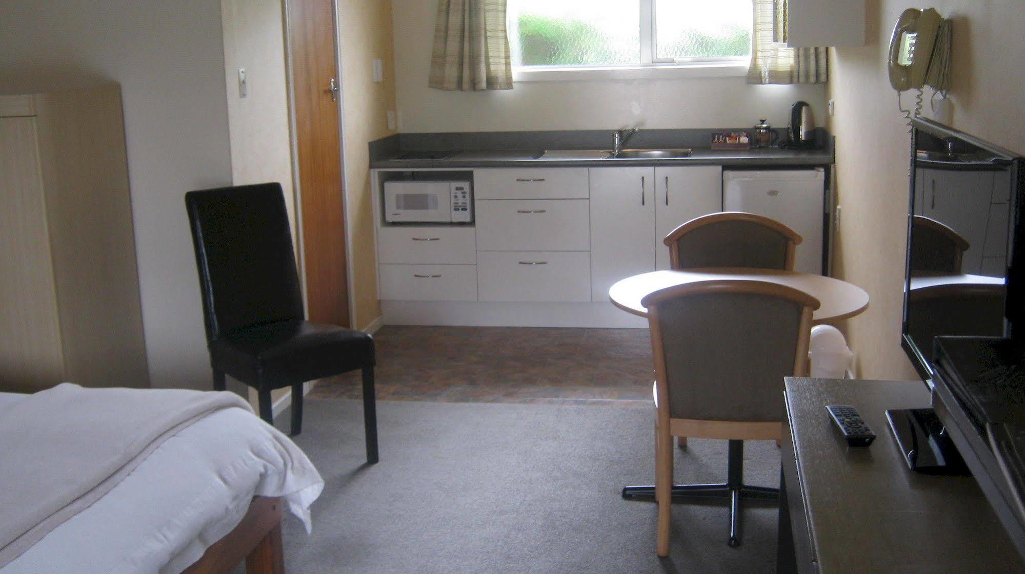 Broadway Lodge Motel Стратфорд Экстерьер фото