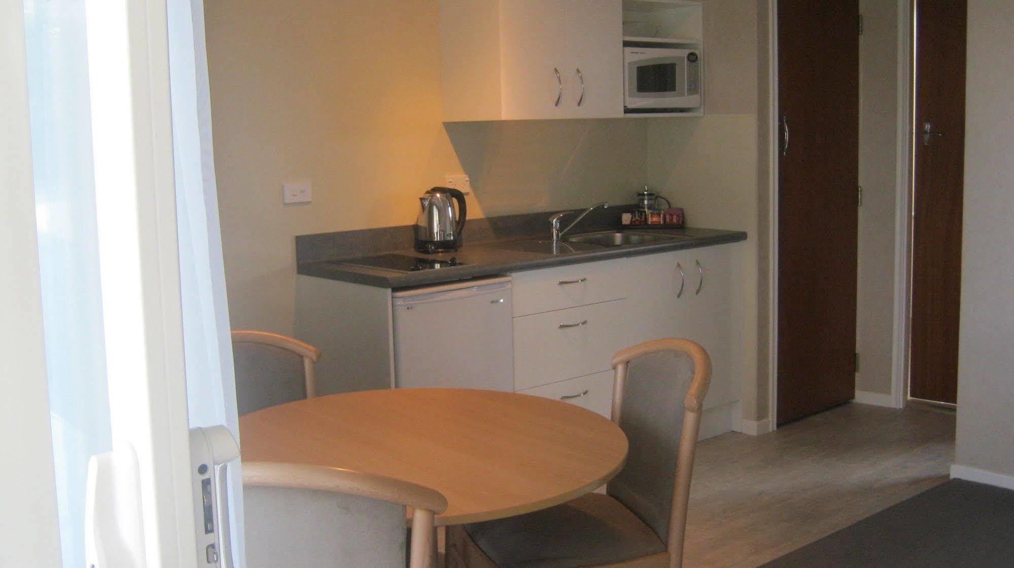 Broadway Lodge Motel Стратфорд Экстерьер фото